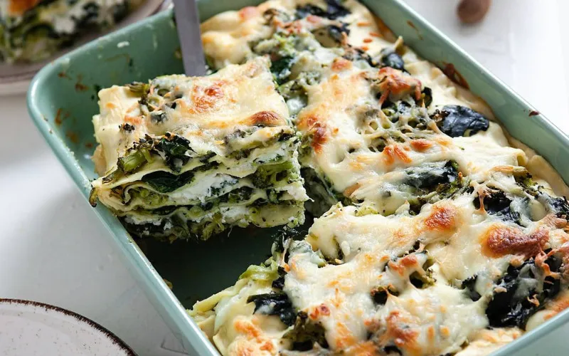 Easy Vegetarian Spinach Lasagna